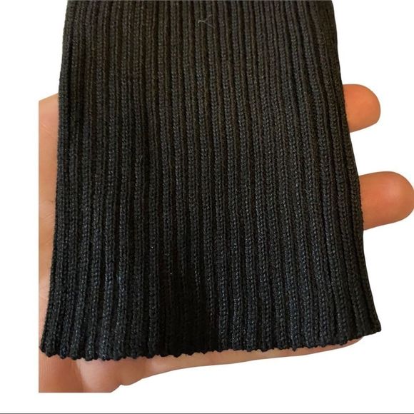 NWT Catherine Malandrino black fitted ribbed long sleeve sweater medium - Picture 3 of 8